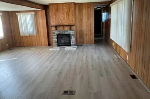 143 Starling Pl, Freehold, NJ 07728 - Photo 5