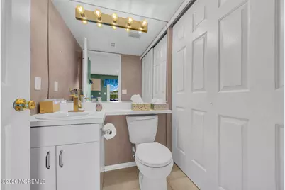 4 Aspen Lane, Freehold, NJ 07728 - Photo 11