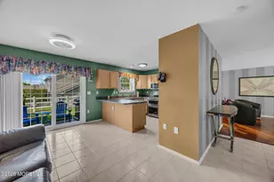 4 Aspen Ln, Freehold, NJ 07728 - Photo 15