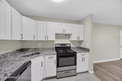 10-5 Boise Court, Freehold, NJ 07728 - Photo 5