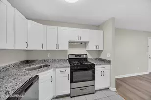 10-5 Boise Ct, Freehold, NJ 07728 - Photo 5