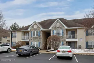 1015 Wedgewood Cir, Belford, NJ 07718 - Photo 29