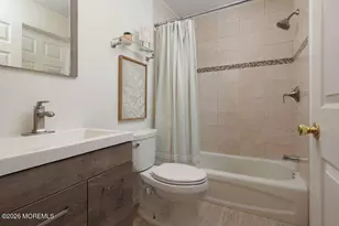 1015 Wedgewood Cir, Belford, NJ 07718 - Photo 19