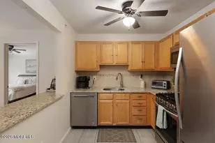 1015 Wedgewood Cir, Belford, NJ 07718 - Photo 11