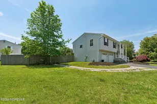 21 Cherry Bend Dr N, Howell Township, NJ 07731 - Photo 23