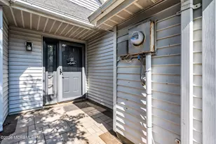 18 Jasmine Ln, Freehold, NJ 07728 - Photo 7