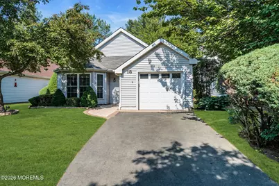 18 Jasmine Lane, Freehold, NJ 07728 - Photo 5