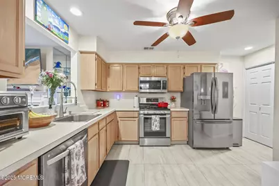 761 Banyan Court, Morganville, NJ 07751 - Photo 5