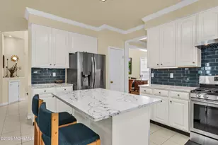 32 Heritage Dr, Shrewsbury, NJ 07702 - Photo 5