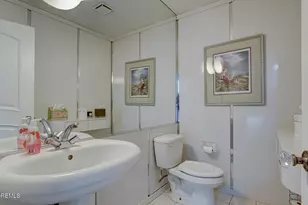 46 Thomas Dr, Manalapan Township, NJ 07726 - Photo 29