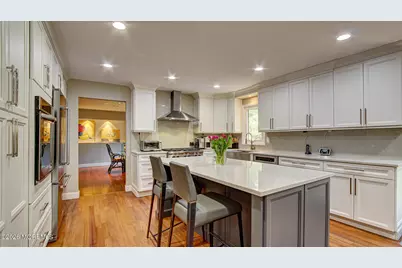 46 Thomas Drive, Manalapan Township, NJ 07726 - Photo 5