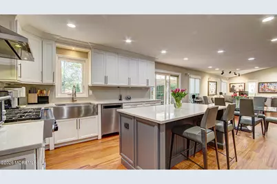46 Thomas Drive, Manalapan Township, NJ 07726 - Photo 11