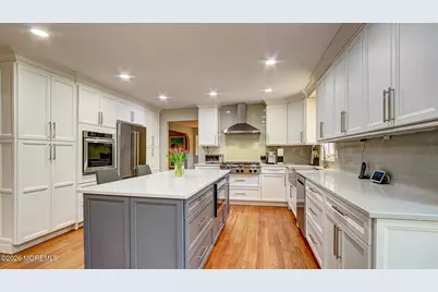 46 Thomas Drive, Manalapan Township, NJ 07726 - Photo 11