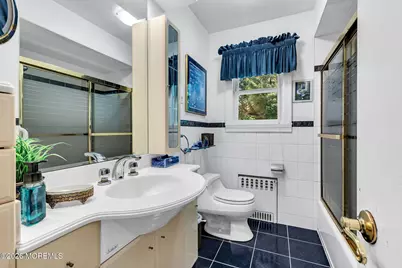 15 Chestnut Street, Port Monmouth, NJ 07758 - Photo 27