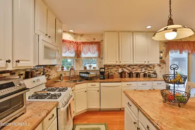 486 Mermaid Drive, Manahawkin, NJ 08050 - Photo 11