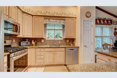 1 Kingston Court, Monroe Township, NJ 08831 - Photo 13