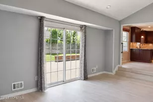 35 Liberty Dr, Dayton, NJ 08810 - Photo 11