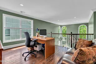 114 E Parsonage Way, Manalapan Township, NJ 07726 - Photo 9