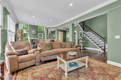 114 E Parsonage Way, Manalapan Township, NJ 07726 - Photo 7
