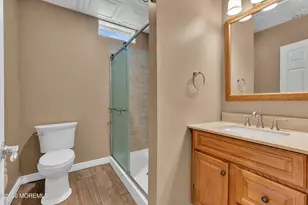 114 E Parsonage Way, Manalapan Township, NJ 07726 - Photo 37