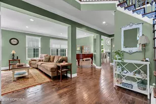 114 E Parsonage Way, Manalapan Township, NJ 07726 - Photo 3
