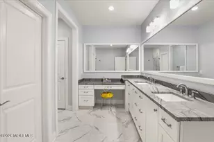 10 Greylynne Ct, Holmdel, NJ 07733 - Photo 19