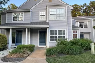 407 Hampton Ct, Manalapan Township, NJ 07726 - Photo 1