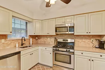 76 Bradford Court, Aberdeen Township, NJ 07747 - Photo 3
