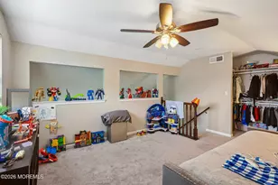 81 Farnworth Close, Freehold, NJ 07728 - Photo 15