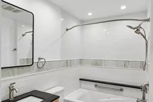6 Plz de Las Flores, Freehold, NJ 07728 - Photo 15