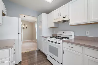 48 Fort Lee Drive, Manahawkin, NJ 08050 - Photo 11