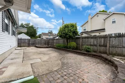 16 Avenue A, Helmetta, NJ 08828 - Photo 31