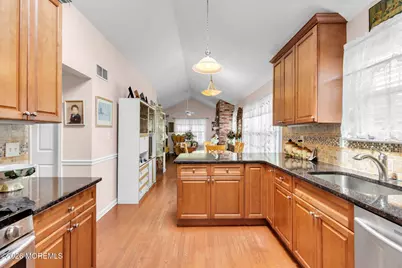 16 Avenue A, Helmetta, NJ 08828 - Photo 9