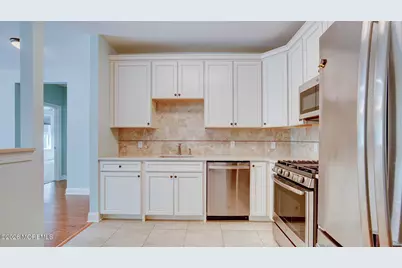 103 Becket Way, Morganville, NJ 07751 - Photo 9