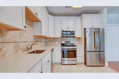 103 Becket Way, Morganville, NJ 07751 - Photo 7