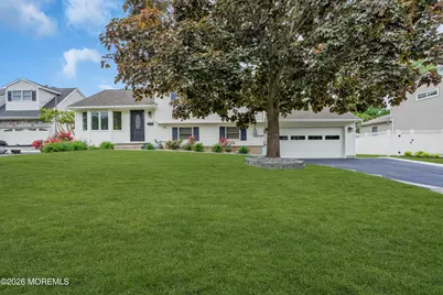 34 Millbrook Drive, Middletown, NJ 07748 - Photo 3