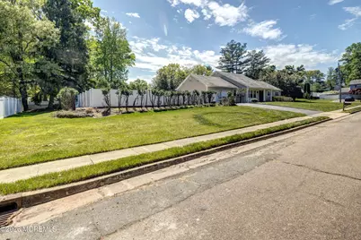 25 McCue Road, Morganville, NJ 07751 - Photo 3