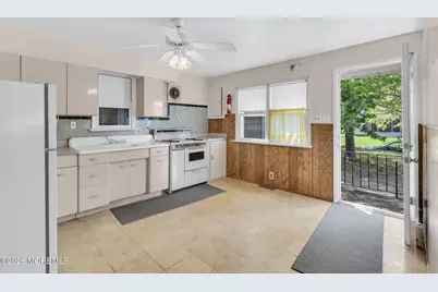 138 Vansant Avenue, Island Heights, NJ 08732 - Photo 11