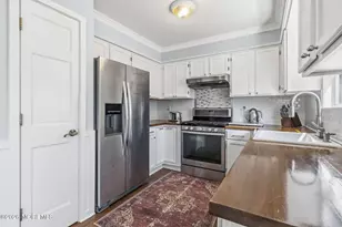 10 Peachtree Ln, Jamesburg, NJ 08831 - Photo 17