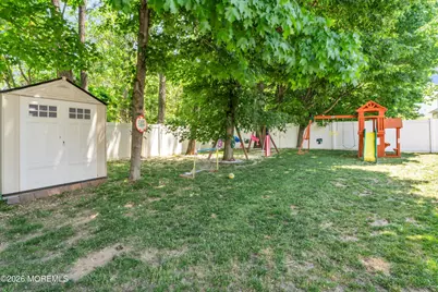 135 Woodcliff Boulevard, Morganville, NJ 07751 - Photo 43