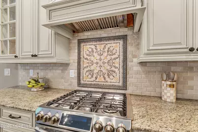 135 Woodcliff Boulevard, Morganville, NJ 07751 - Photo 9
