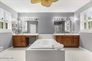6 Huggins Ln, Manalapan Township, NJ 07726 - Photo 23