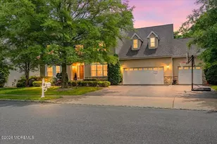 6 Huggins Ln, Manalapan Township, NJ 07726 - Photo 3