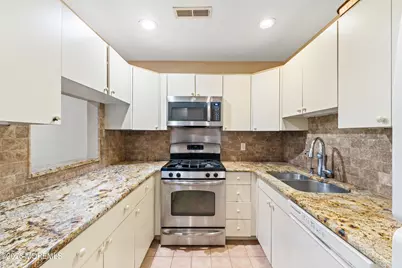 90 Cranberry Court, Red Bank, NJ 07701 - Photo 11