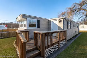 1 Bayshore Mobile Manor, Hazlet Township, NJ 07730 - Photo 3