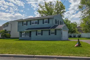 17 Coach Dr, Hazlet Township, NJ 07730 - Photo 21