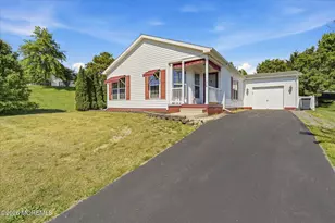 6 Cherry Hill Ct, Manahawkin, NJ 08050 - Photo 1