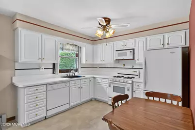 17 Point O Woods Road, Middletown, NJ 07748 - Photo 39