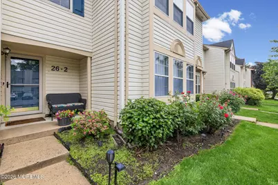 26 Copley Court #2, Freehold, NJ 07728 - Photo 3