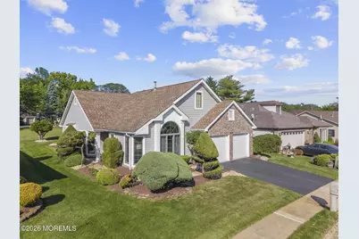 90 Caldwell Terrace, Marlboro Township, NJ 07746 - Photo 3